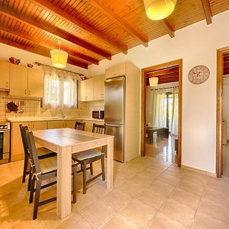 Cozy Family Friendly Apartment With Large Garden Close To Beaches - Dirella Kynopiástai 外观 照片