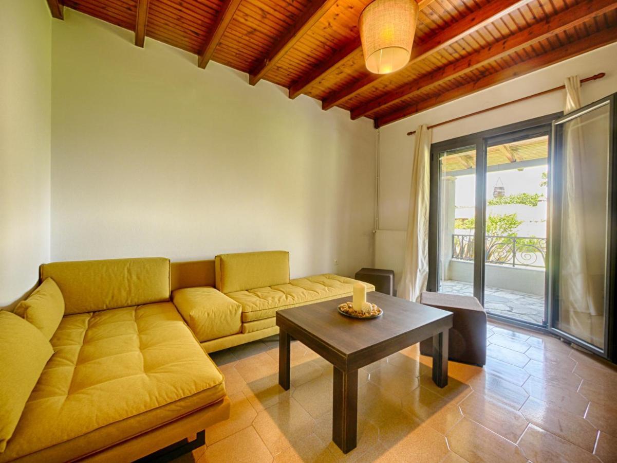 Cozy Family Friendly Apartment With Large Garden Close To Beaches - Dirella Kynopiástai 外观 照片