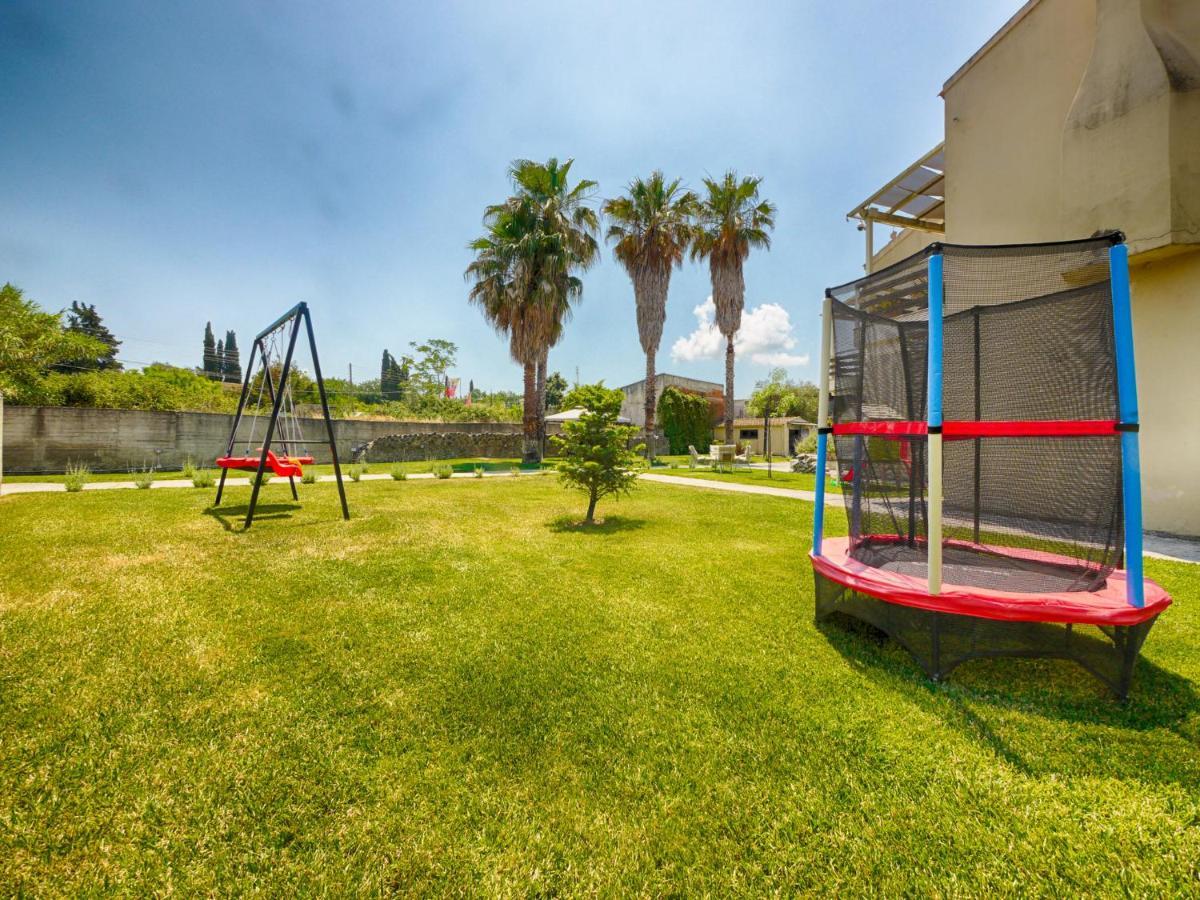 Cozy Family Friendly Apartment With Large Garden Close To Beaches - Dirella Kynopiástai 外观 照片
