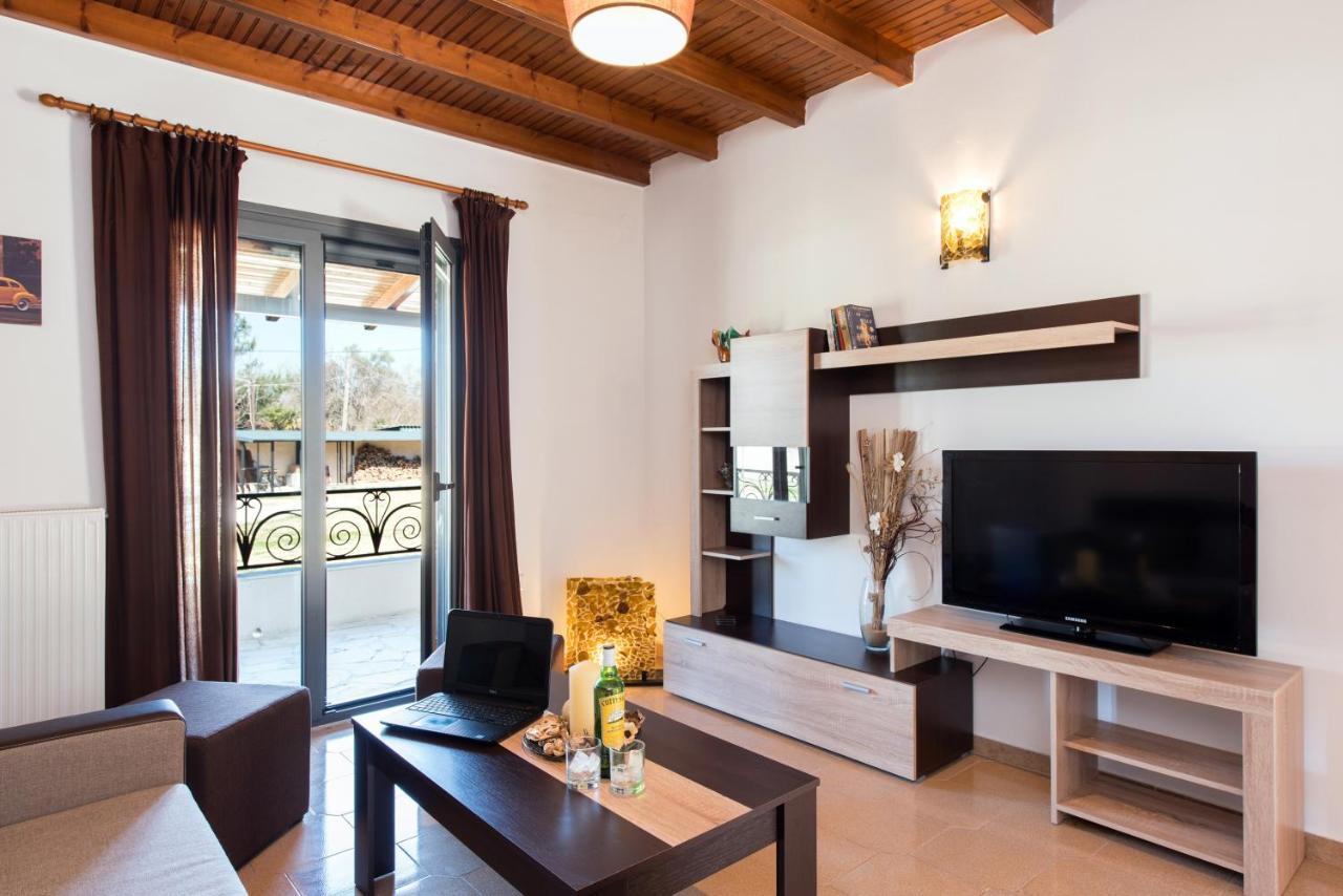 Cozy Family Friendly Apartment With Large Garden Close To Beaches - Dirella Kynopiástai 外观 照片